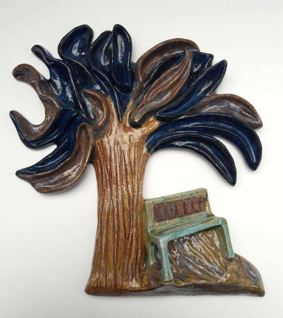 2021 Petit arbre et banc Terre cuite émaillée 30x30 cm collection particulière